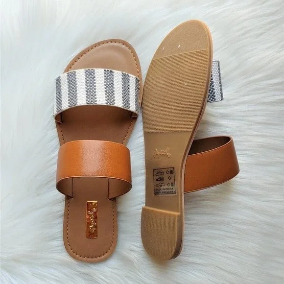 𝔹𝕆𝔾𝕆 Striped & Camel Vegan Leather Sandal - Picture 4 of 5
